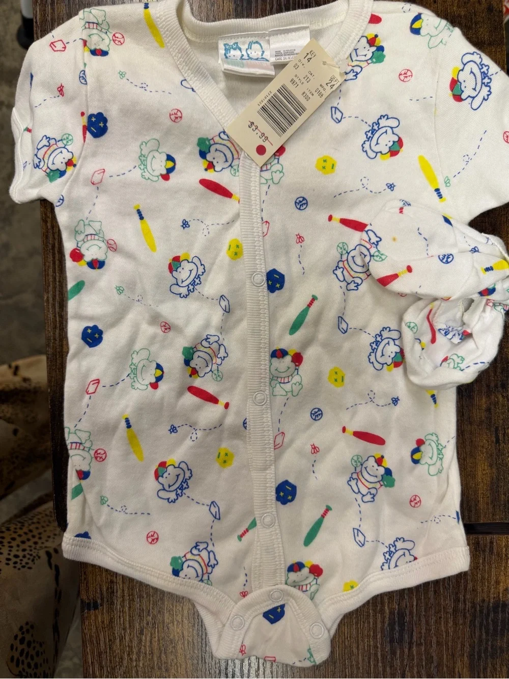 VINTAGE Short-Sleeve Snap Romper with Colorful Toy Print with mittens